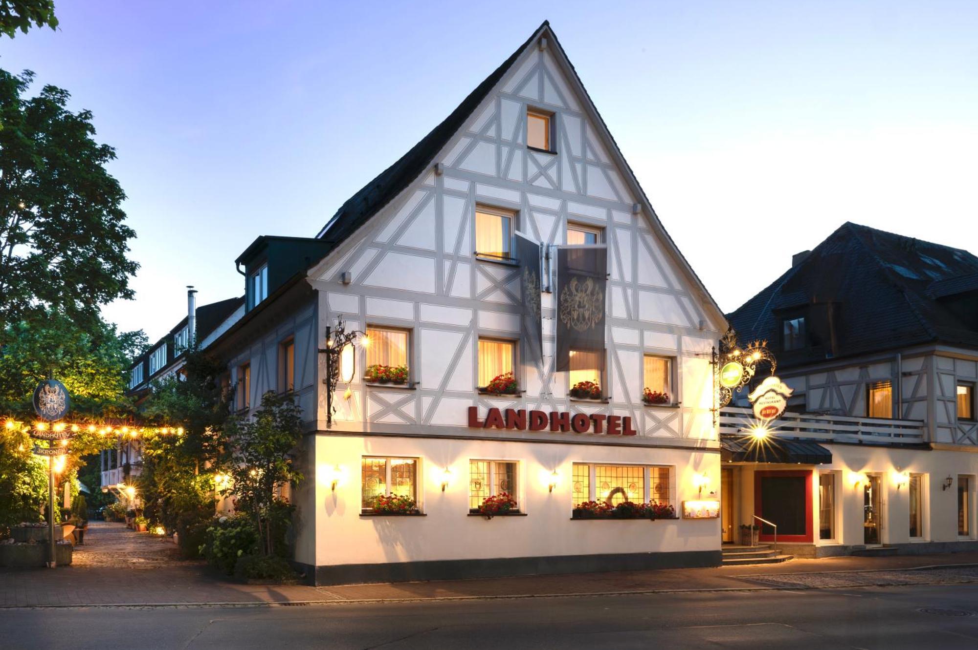 Landhotel 3Kronen Adelsdorf ภายนอก รูปภาพ